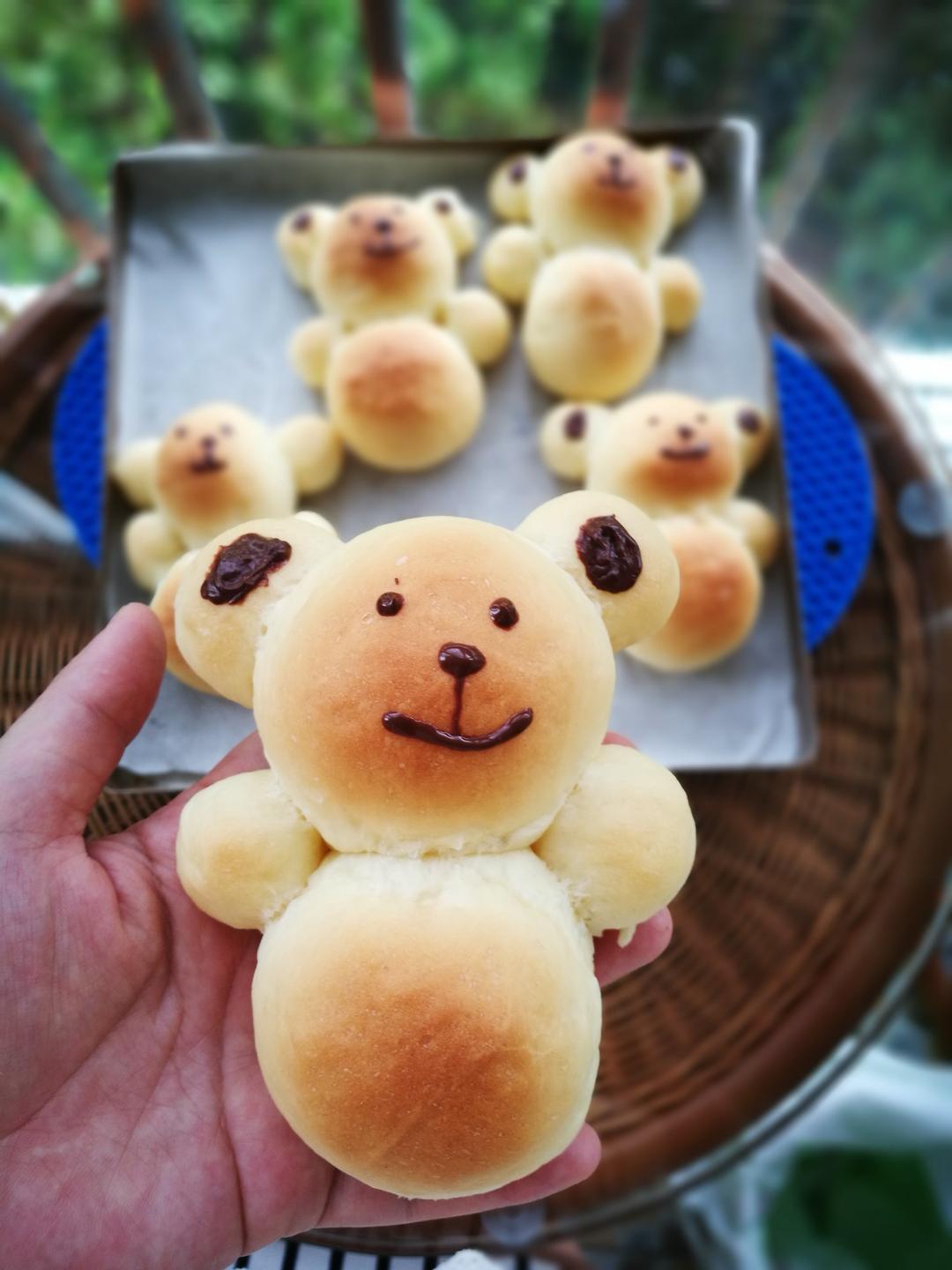 瓜妈-1做的可爱小熊面包