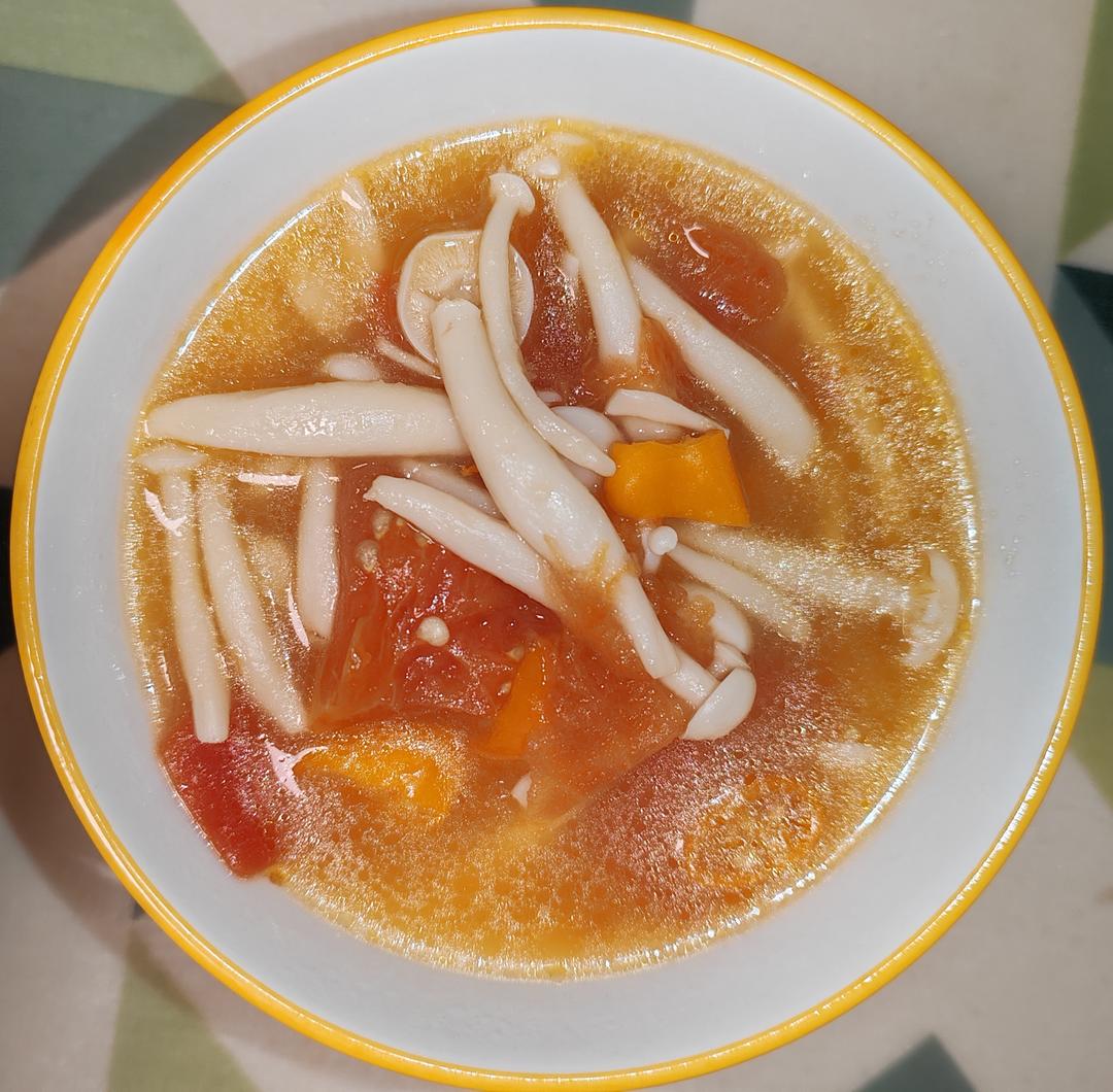 白玉菇番茄汤