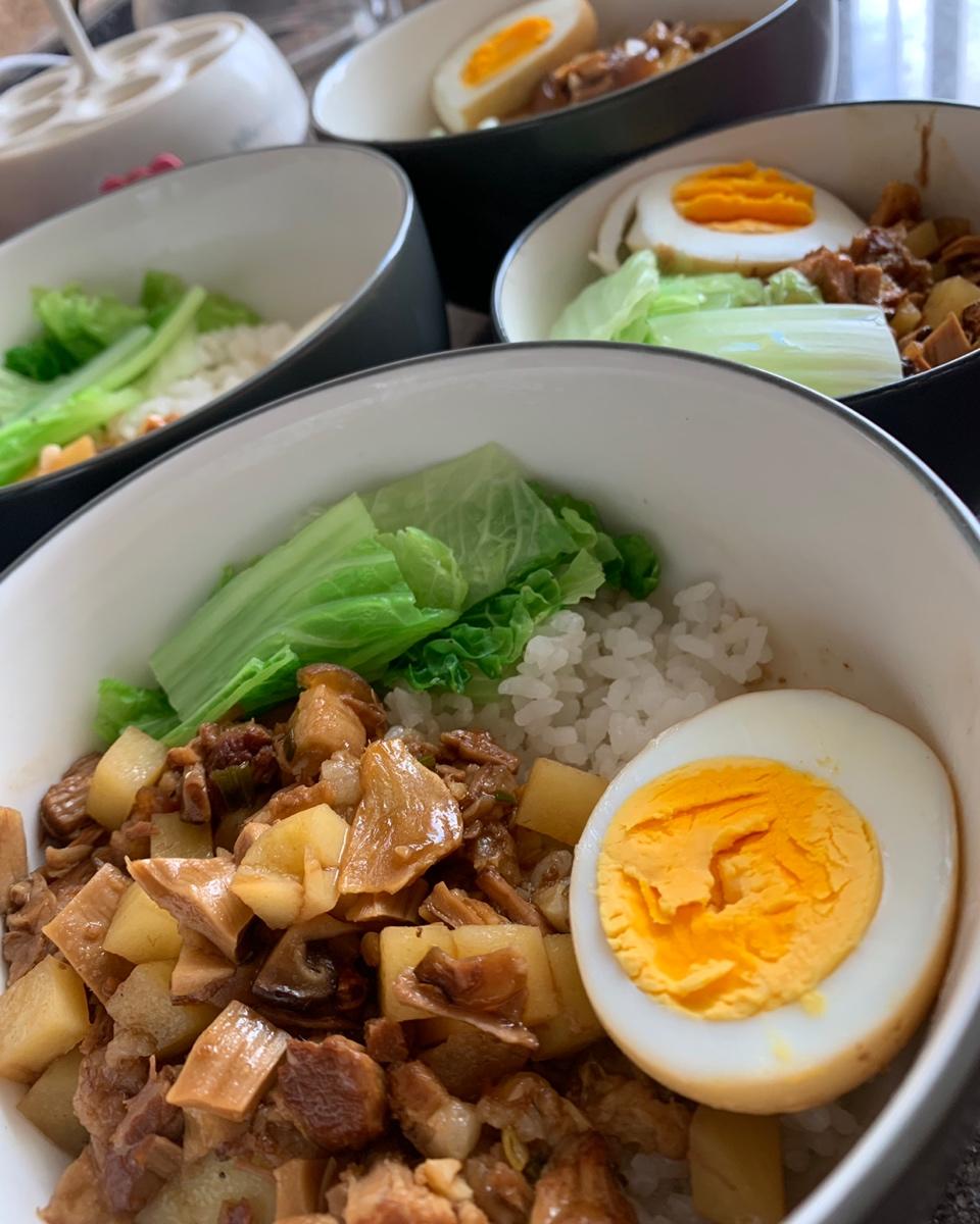 洋葱酥卤肉饭