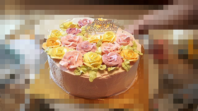 玫瑰裱花奶油蛋糕