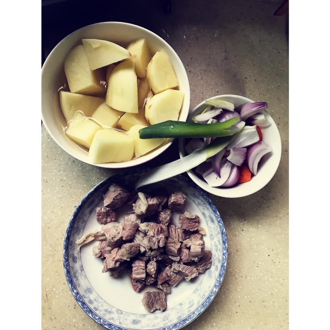 土豆炖牛肉