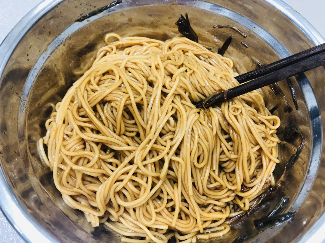 极香的葱油面