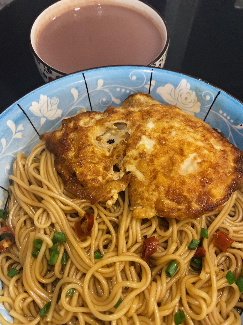 香到舔盘子🉐️荷包蛋焖面🍜超满足❗️