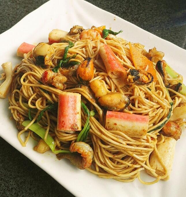 海鲜炒面 复合酱汁配制的做法