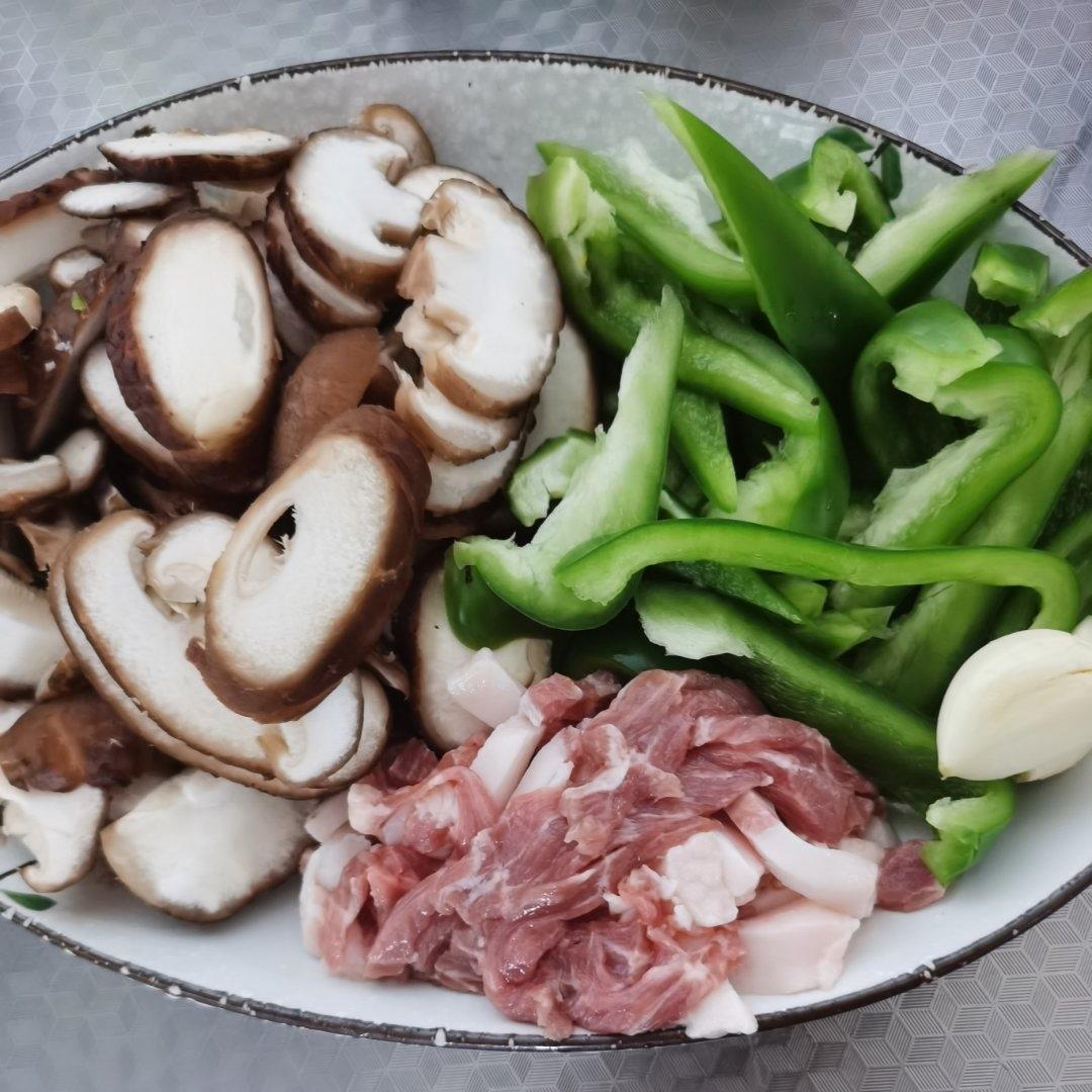 甜椒炒香菇