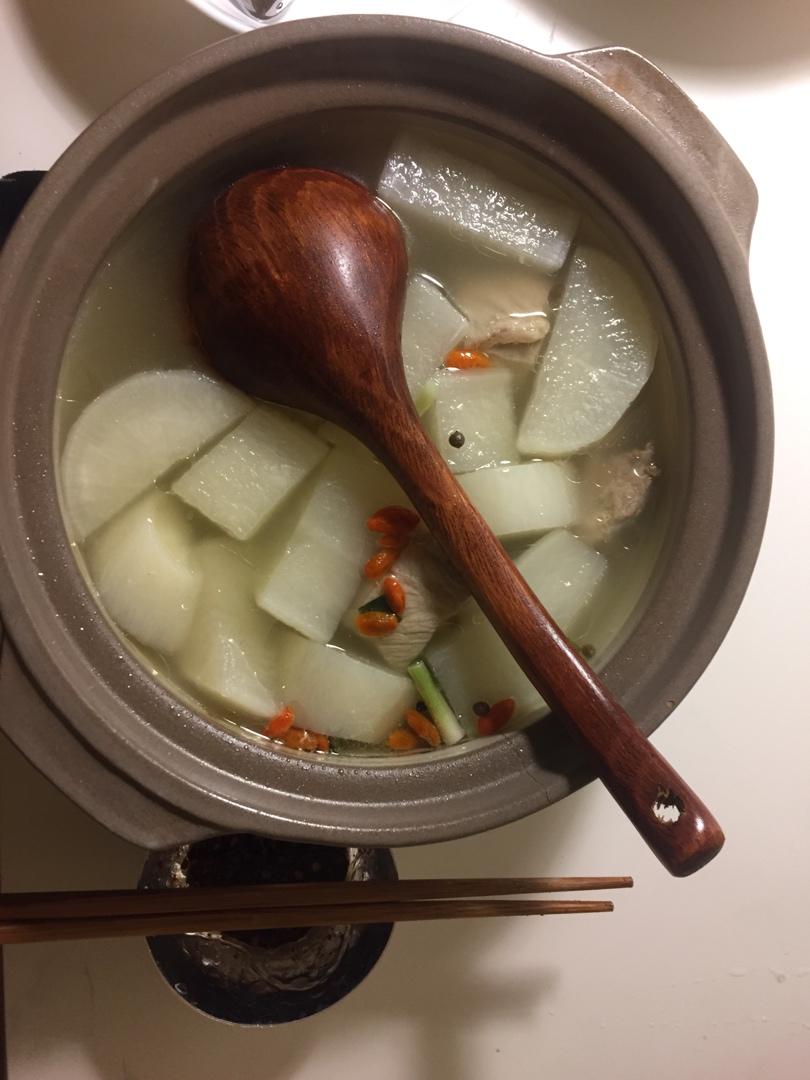 萝卜排骨汤
