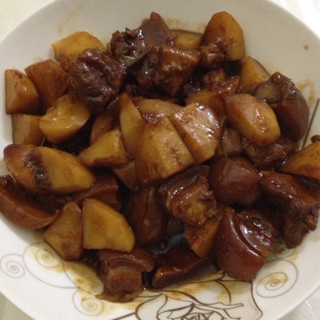 土豆红烧肉