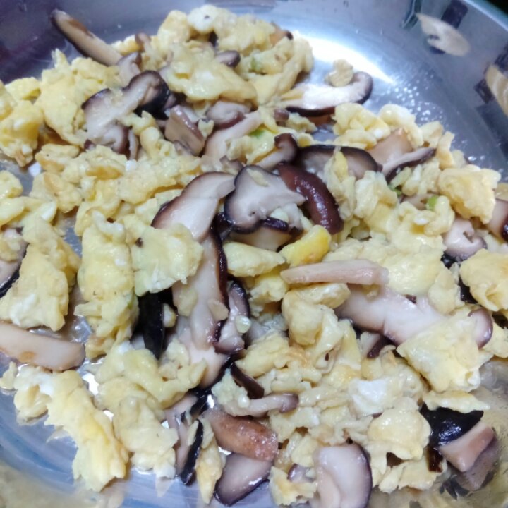 香菇炒蛋