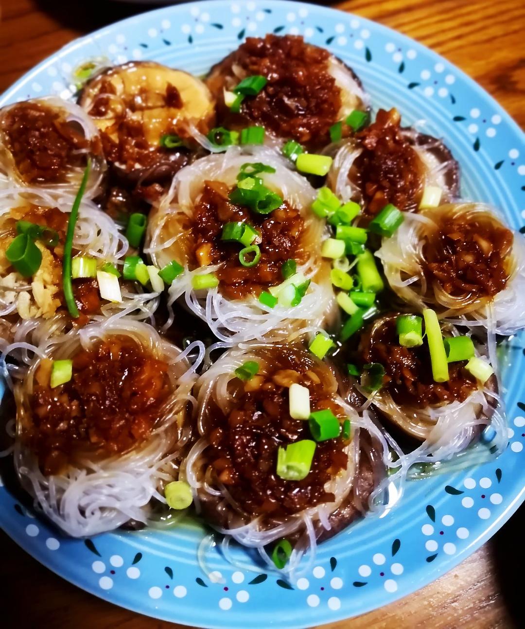 香菇蒜蓉粉丝（素鲍鱼）