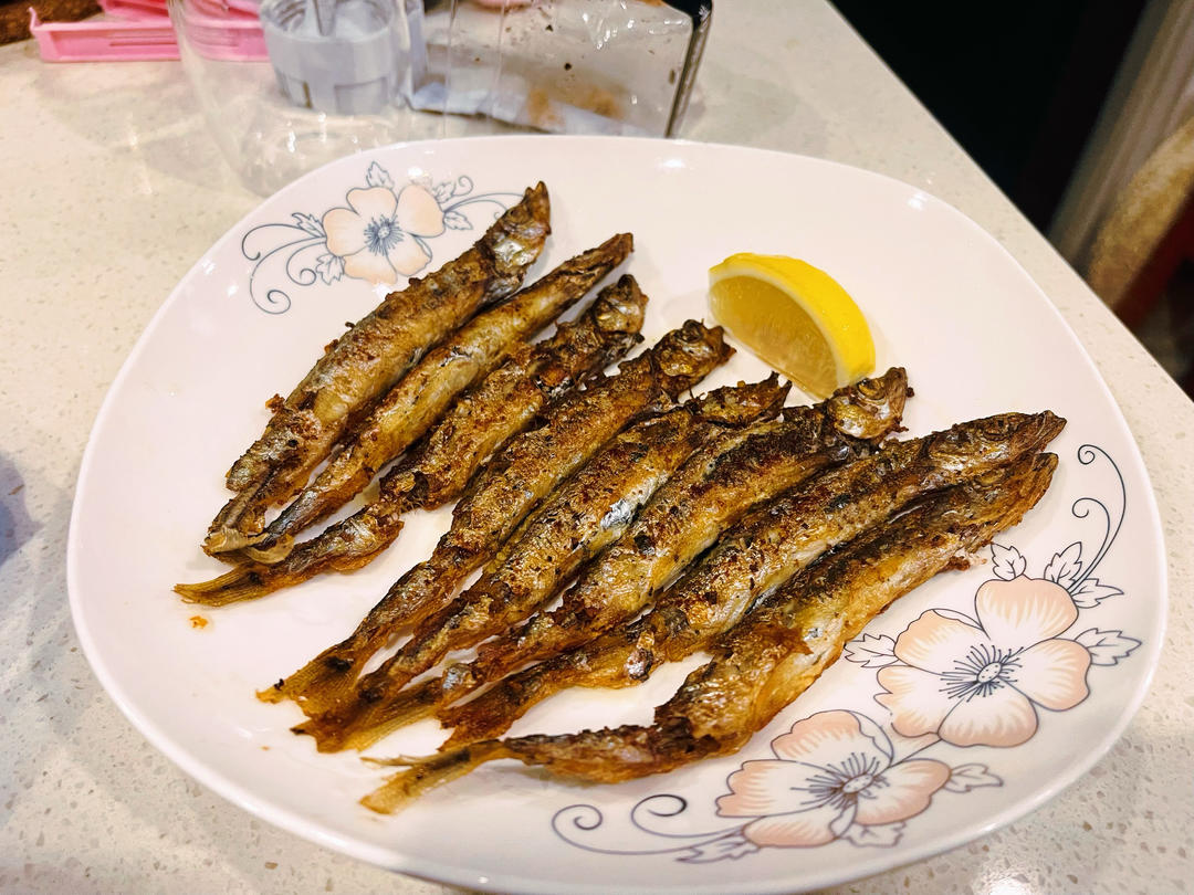 香煎多春鱼