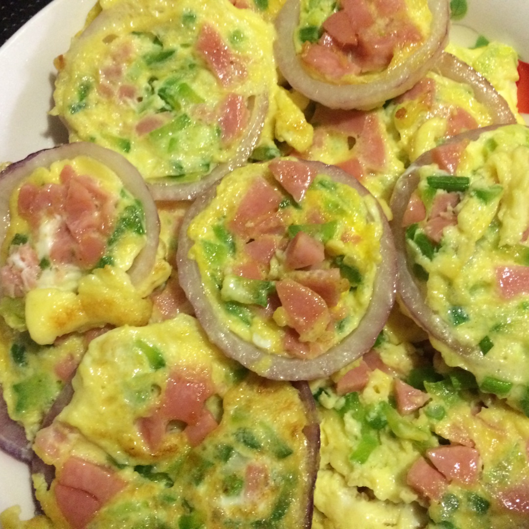 火腿肠葱花鸡蛋饼
