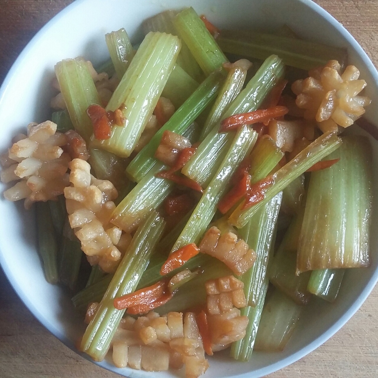 芹菜炒鱿鱼花