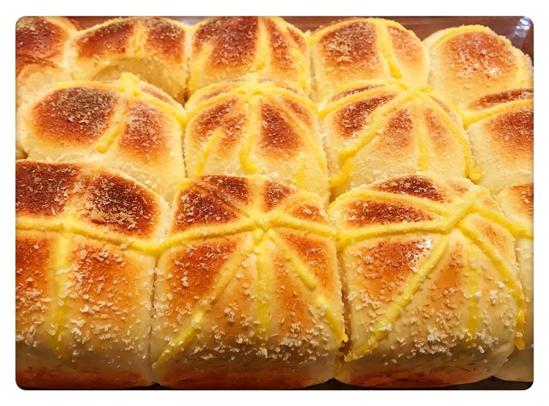 椰浆十字包 Coconut Custard Hot Crossed Bun