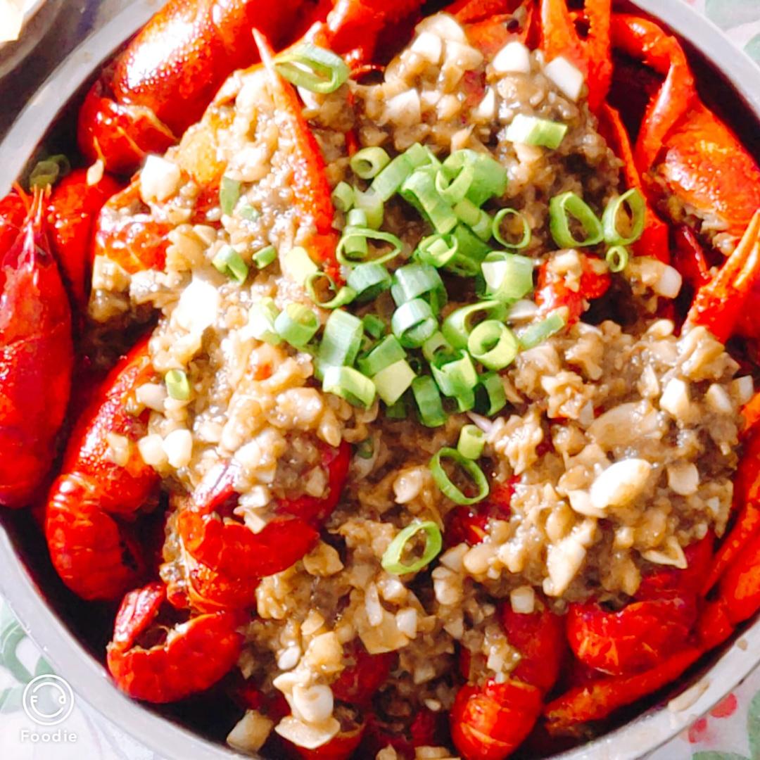 家庭版蒜蓉小龙虾美味不油腻，超好吃的教程来了