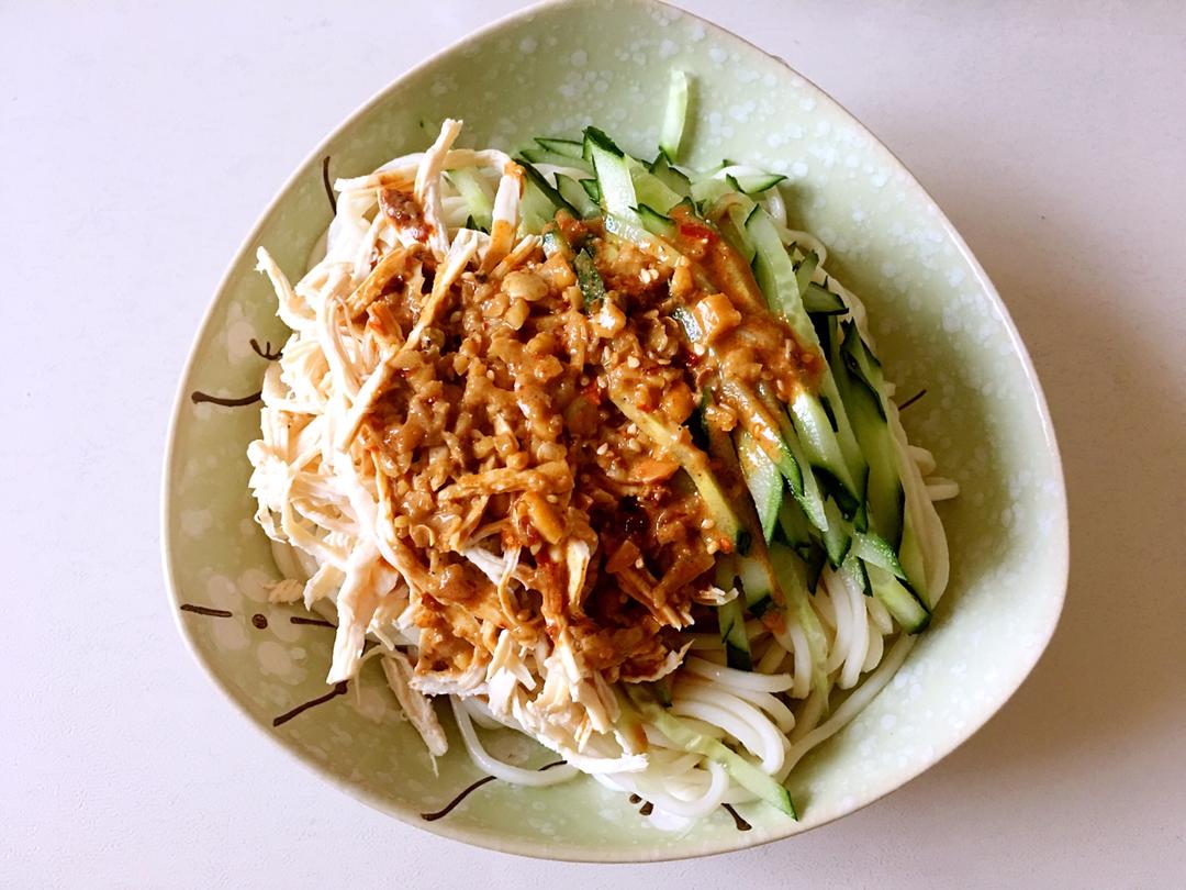 鸡丝凉面