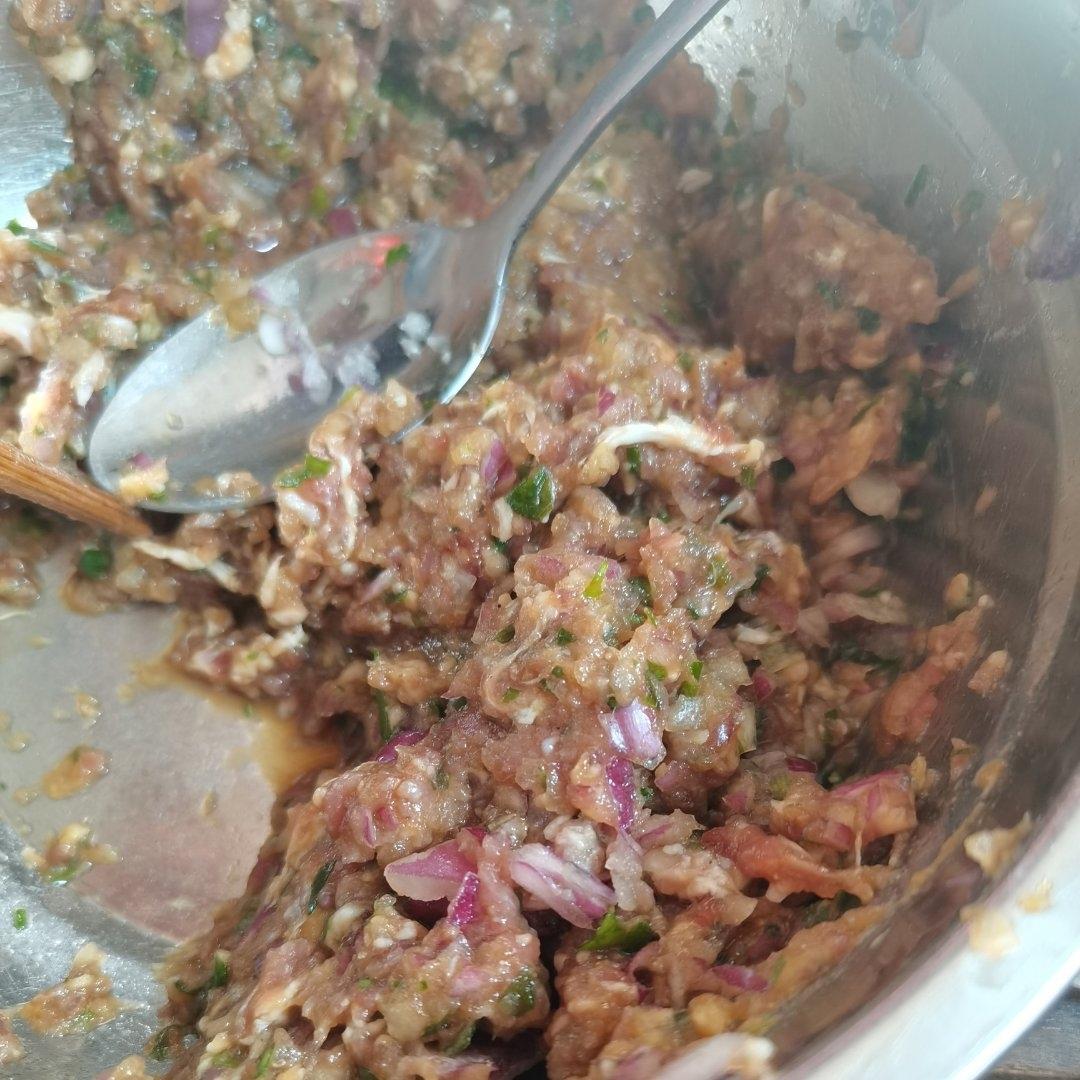 牛肉洋葱水饺，有手就会做。4个人7种馅20分钟吃上饭