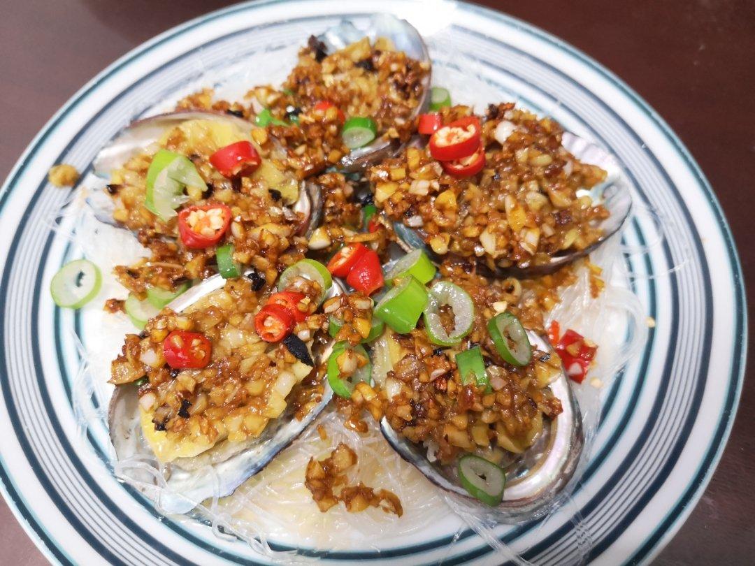 蒜蓉粉丝蒸鲍鱼