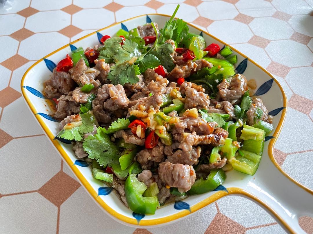 香菜拌牛肉
