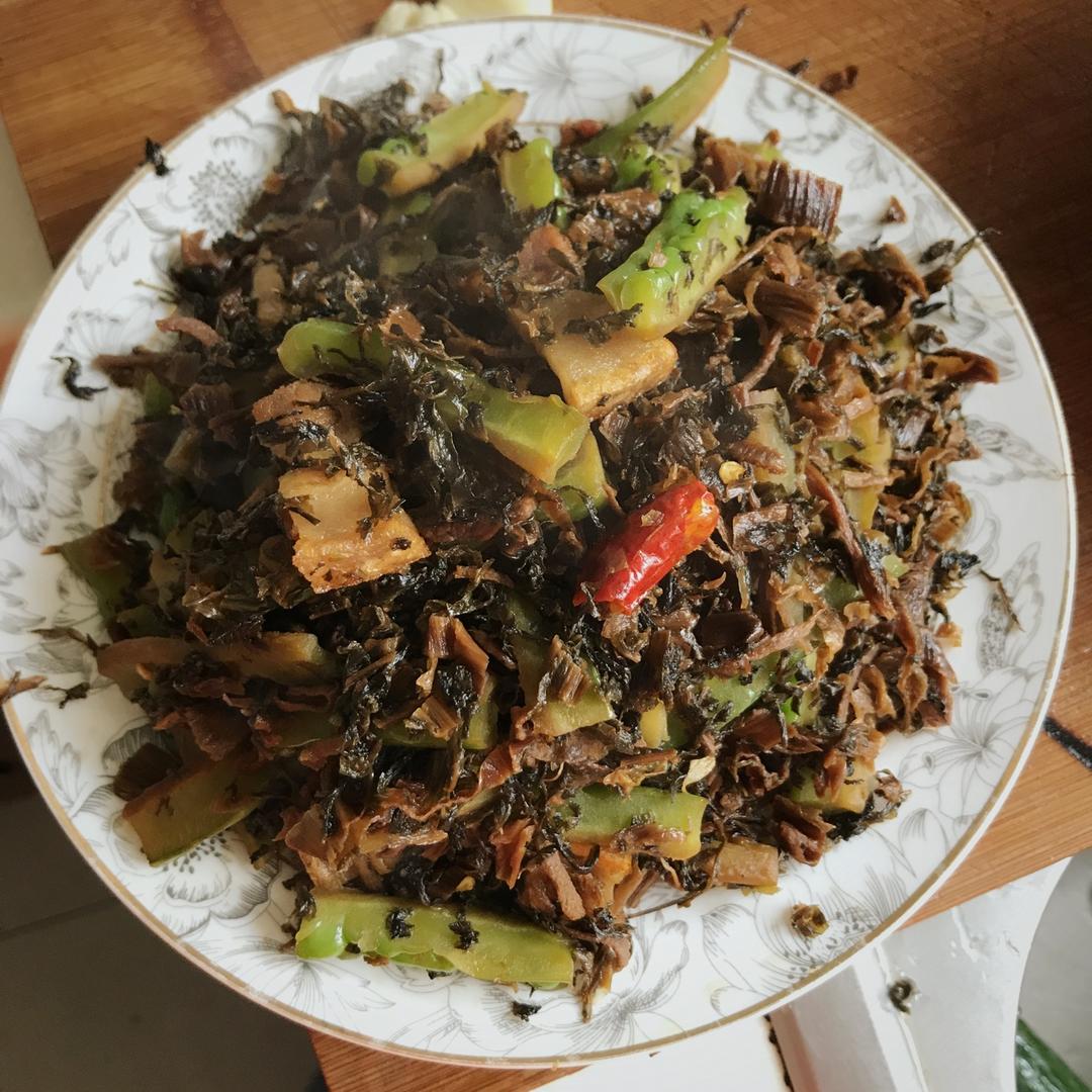 霉干菜炒苦瓜