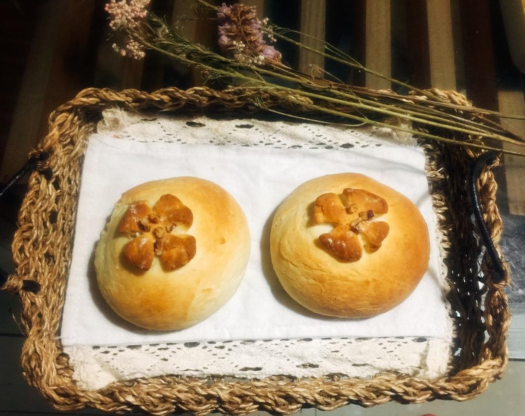 香芋腊肠面包