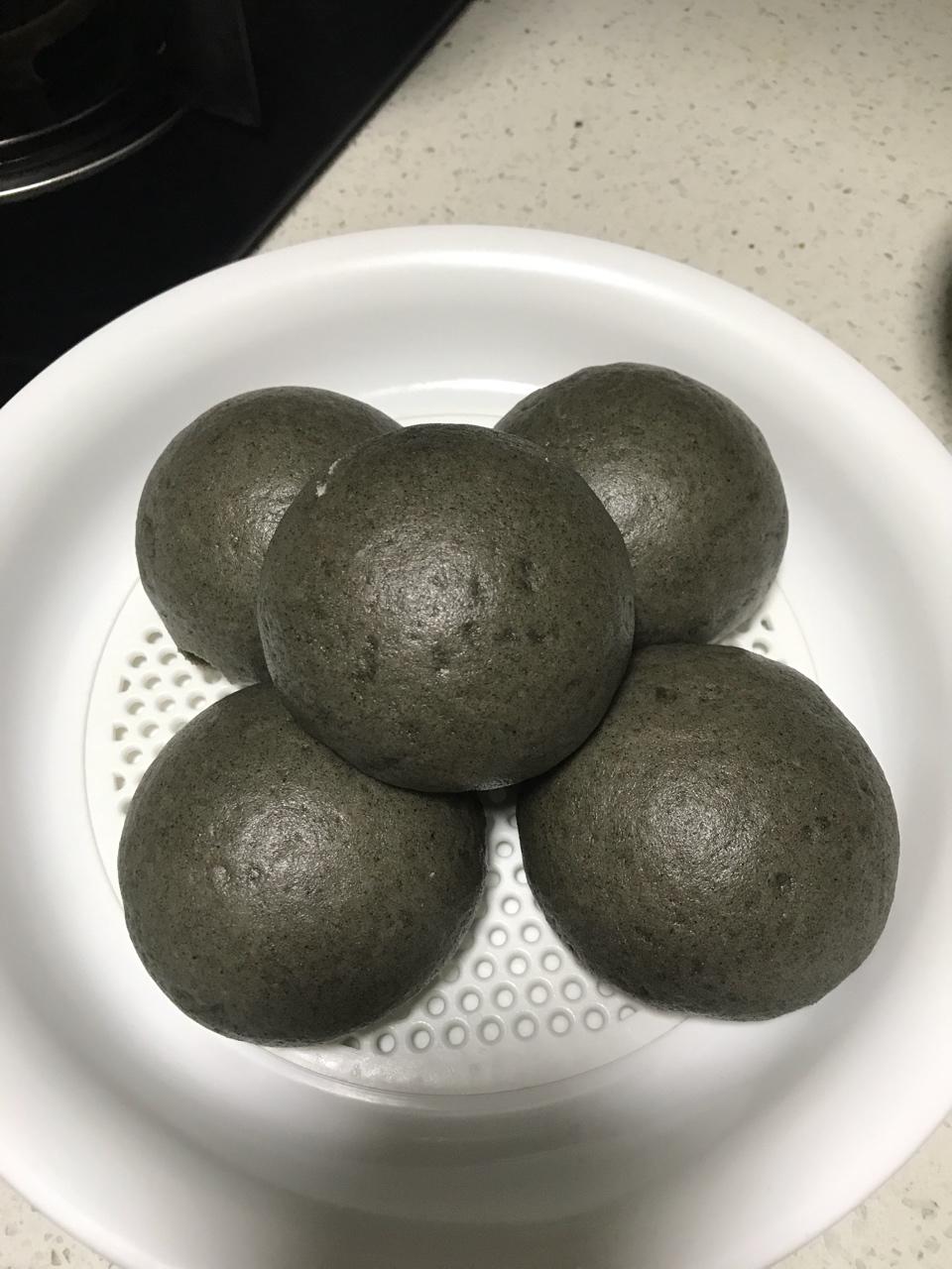 奶香黑芝麻馒头