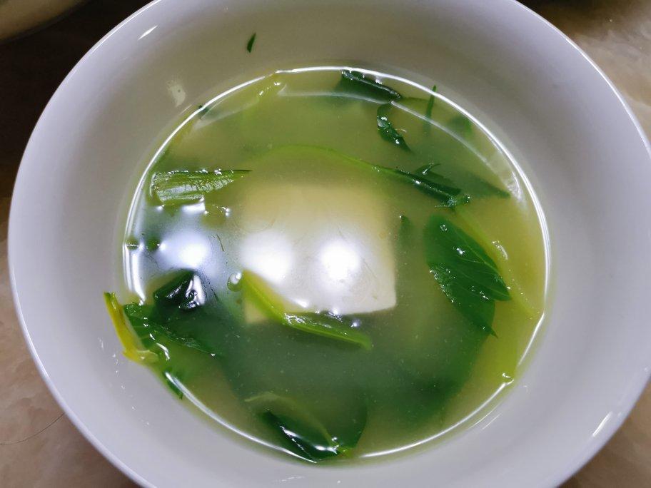 冬季暖汤—虾仁油菜豆腐汤