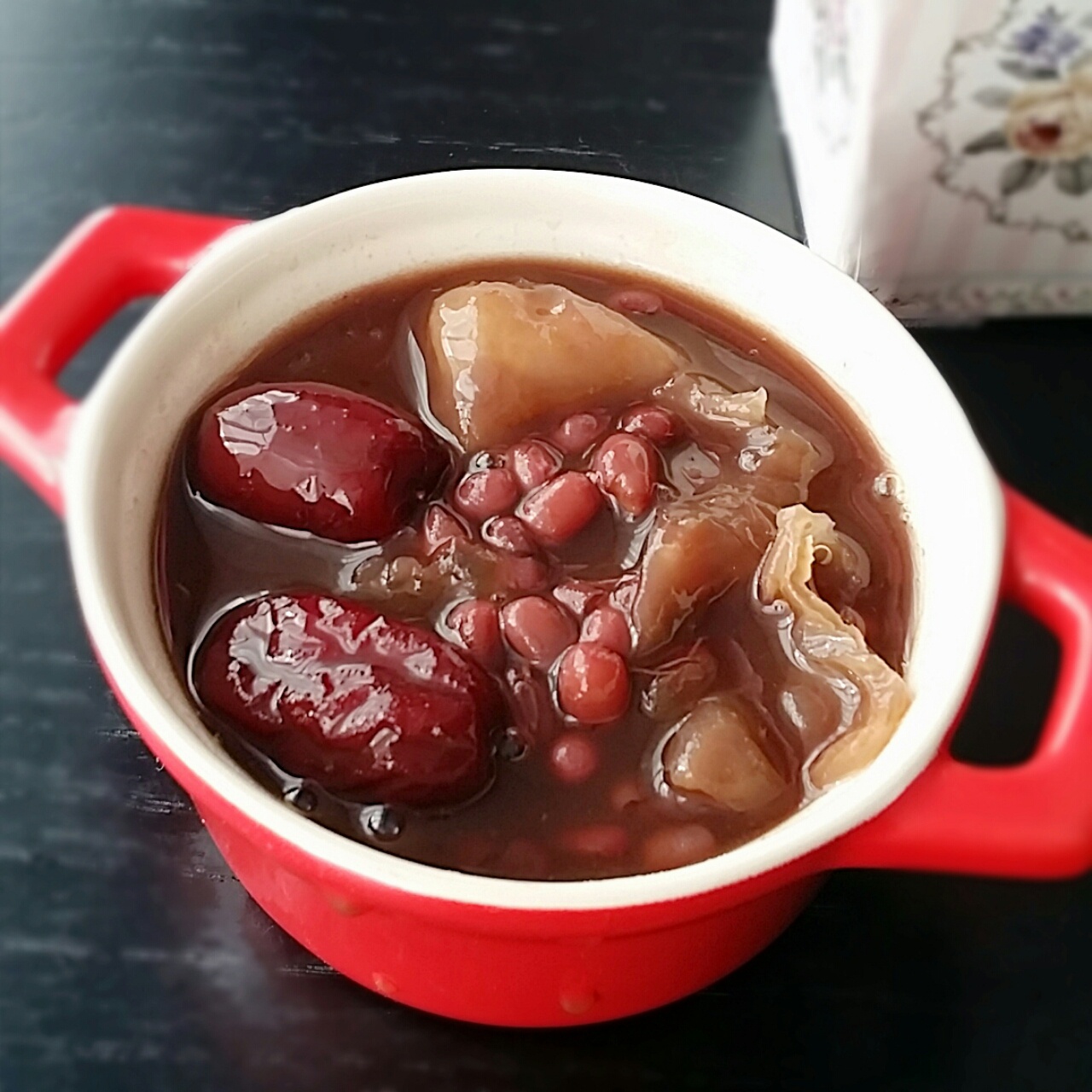 红豆银耳羹