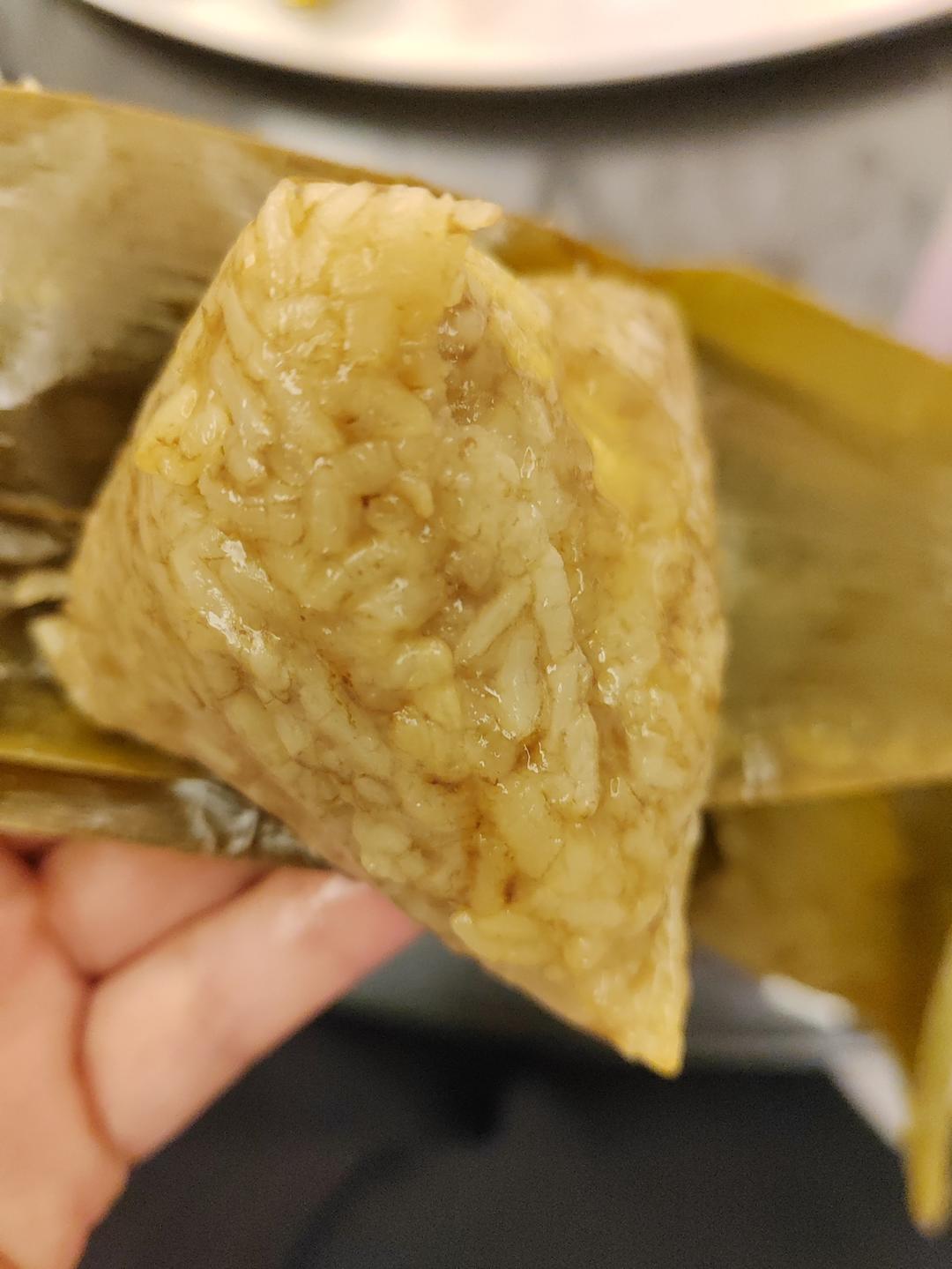 温州传统特色美食-灰汤粽