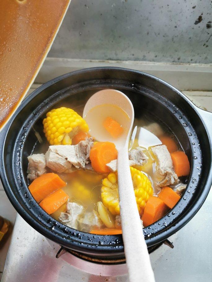 玉米排骨汤
