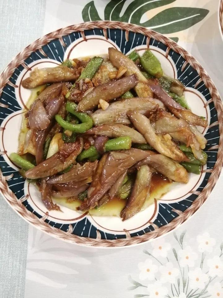 辣椒炒茄子