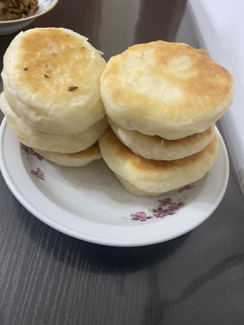 不用手揉面的发面葱花饼 松软好吃 省时省力 附细节视频详解