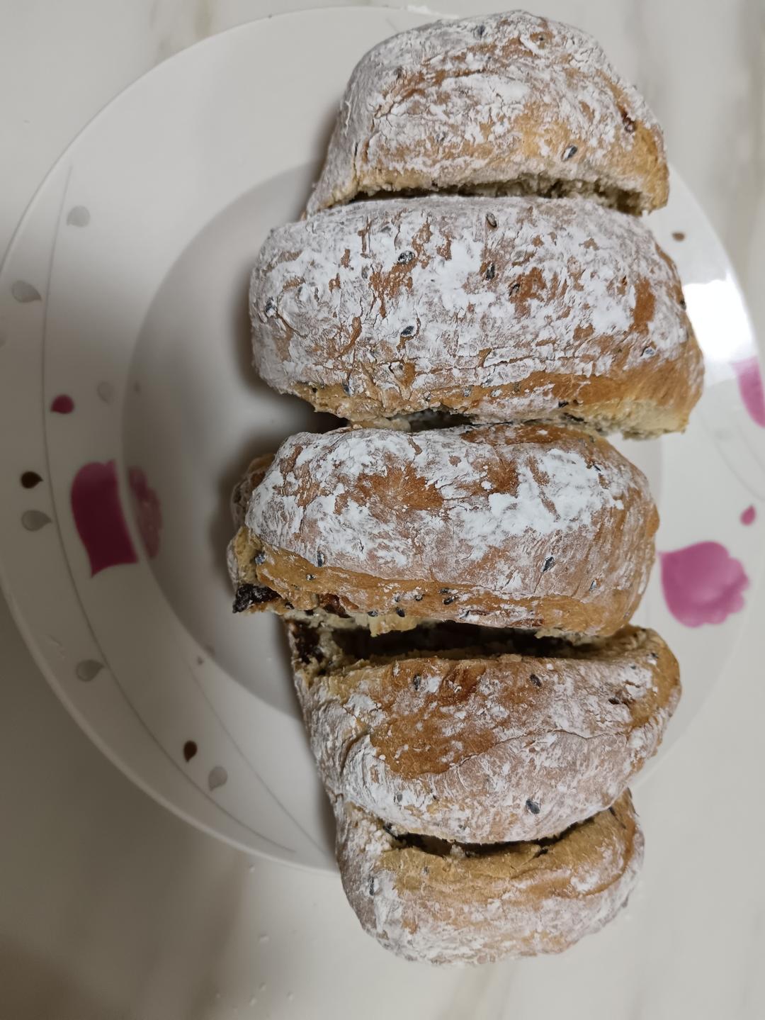 黑芝麻红枣欧包