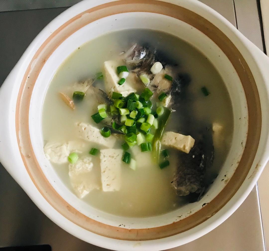 鲫鱼豆腐汤
