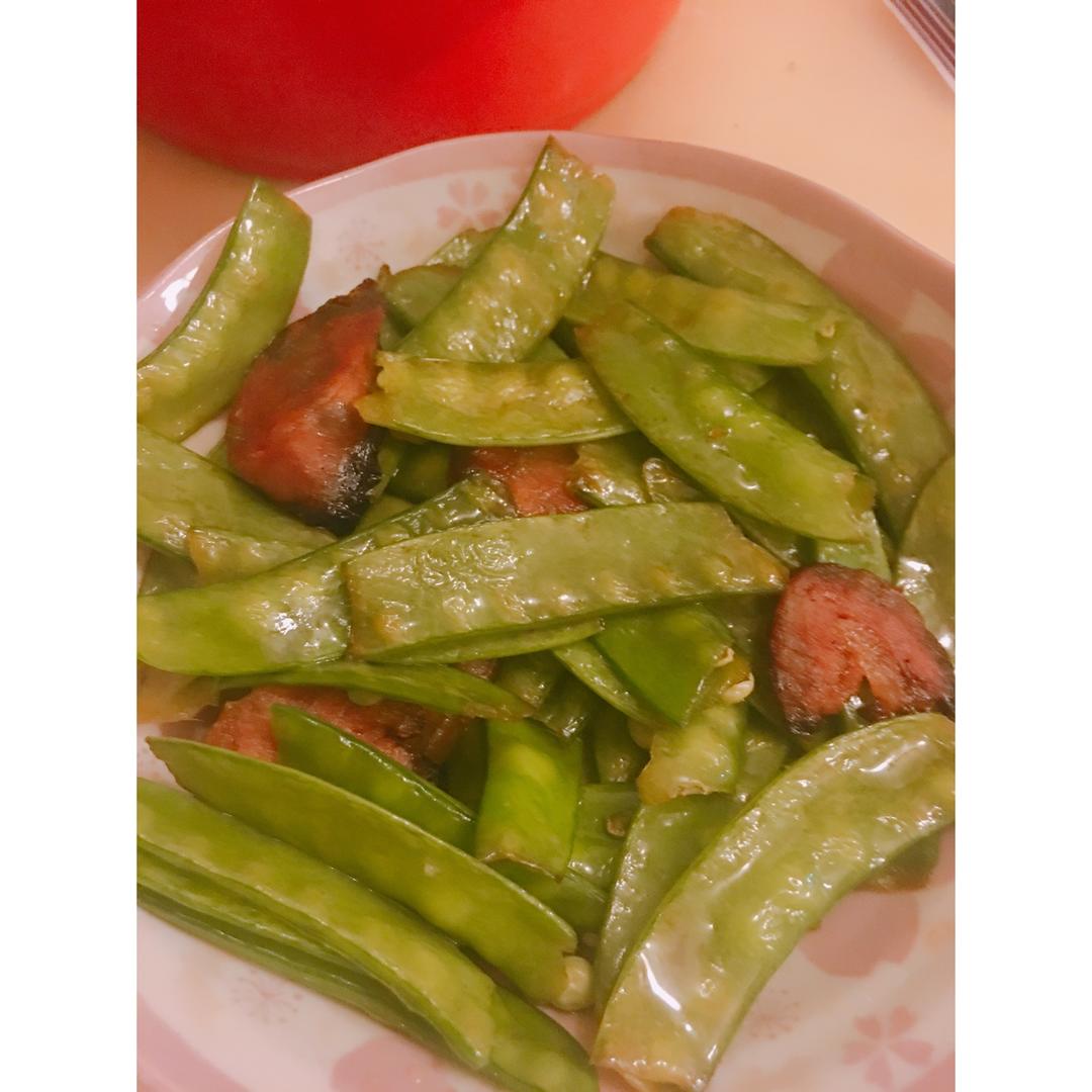 腊肠炒荷兰豆