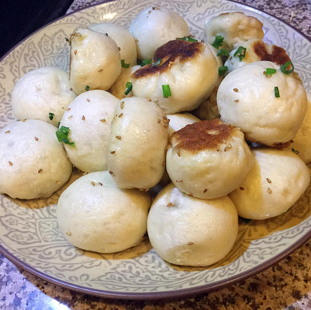 鲜虾猪肉生煎包（一定要看视频哟~）