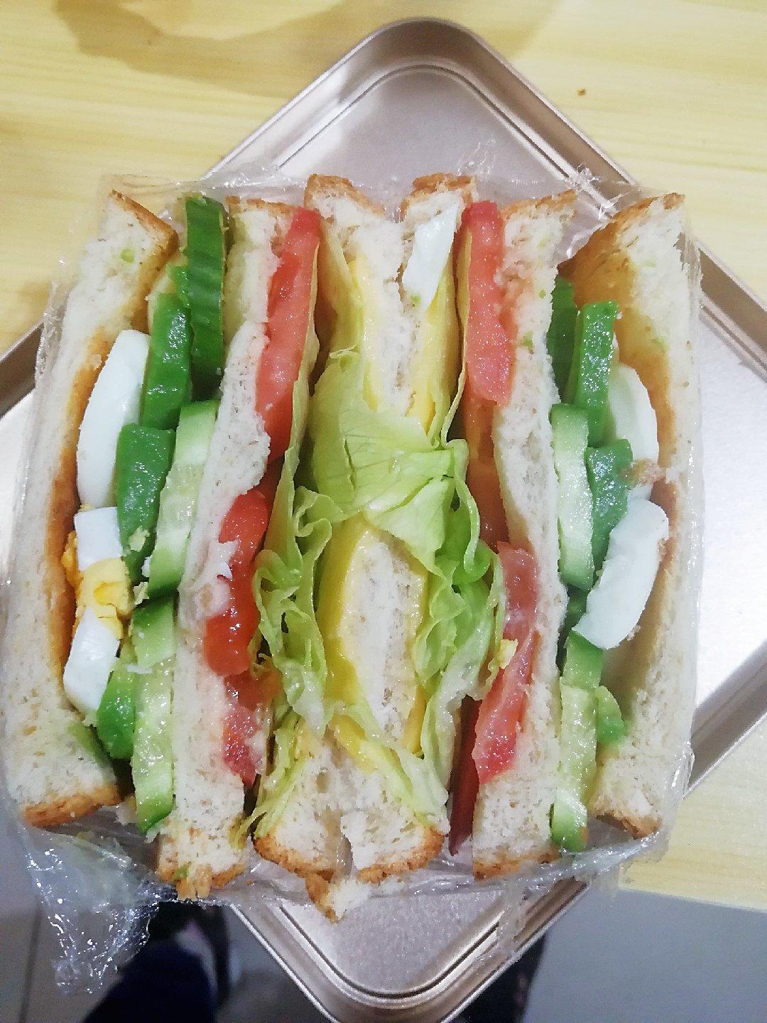 如何做超厚的沼三明治~详细tip！牛油果鸡蛋午餐肉三明治~