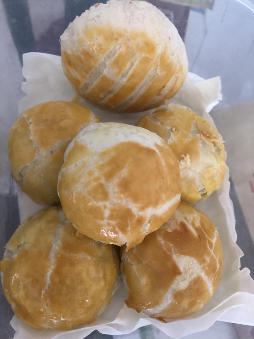 豆沙蛋黄酥