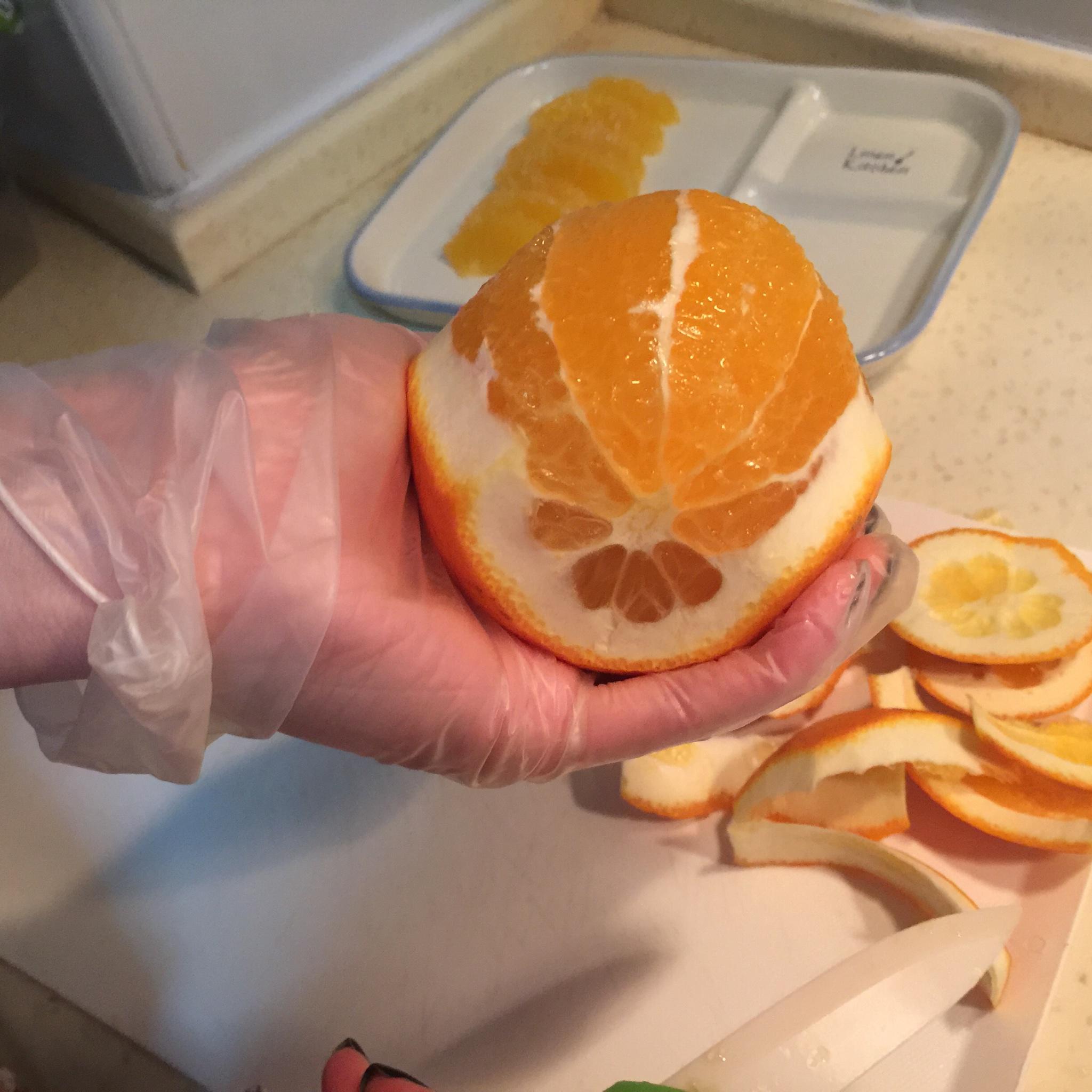 橙子的炫技吃法-巧取橙肉技能帖的做法 步骤3