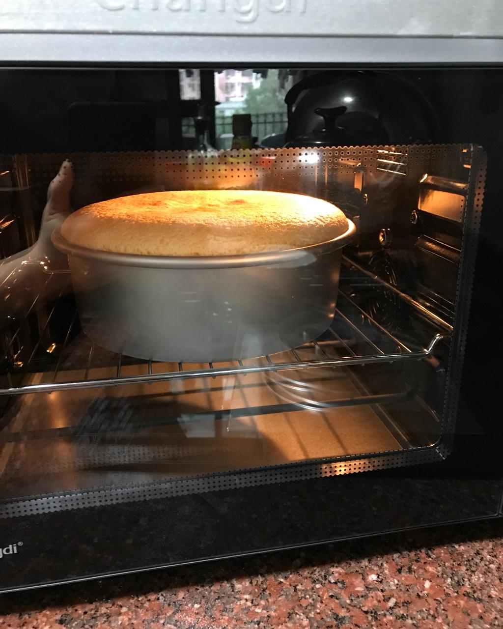 烤箱做蛋糕（戚风蛋糕的做法）