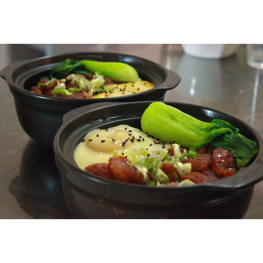 广式腊味煲仔饭