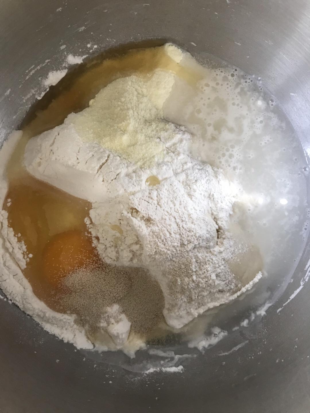 纯奶手撕吐司的做法 步骤1