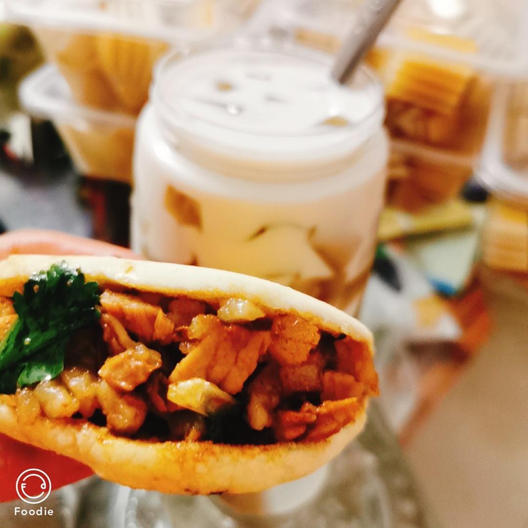 肉夹馍饼(不用泡打粉也外酥里嫩的肉夹馍饼)