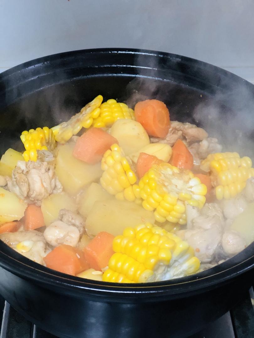 能吃三碗米饭的鸡腿焖锅