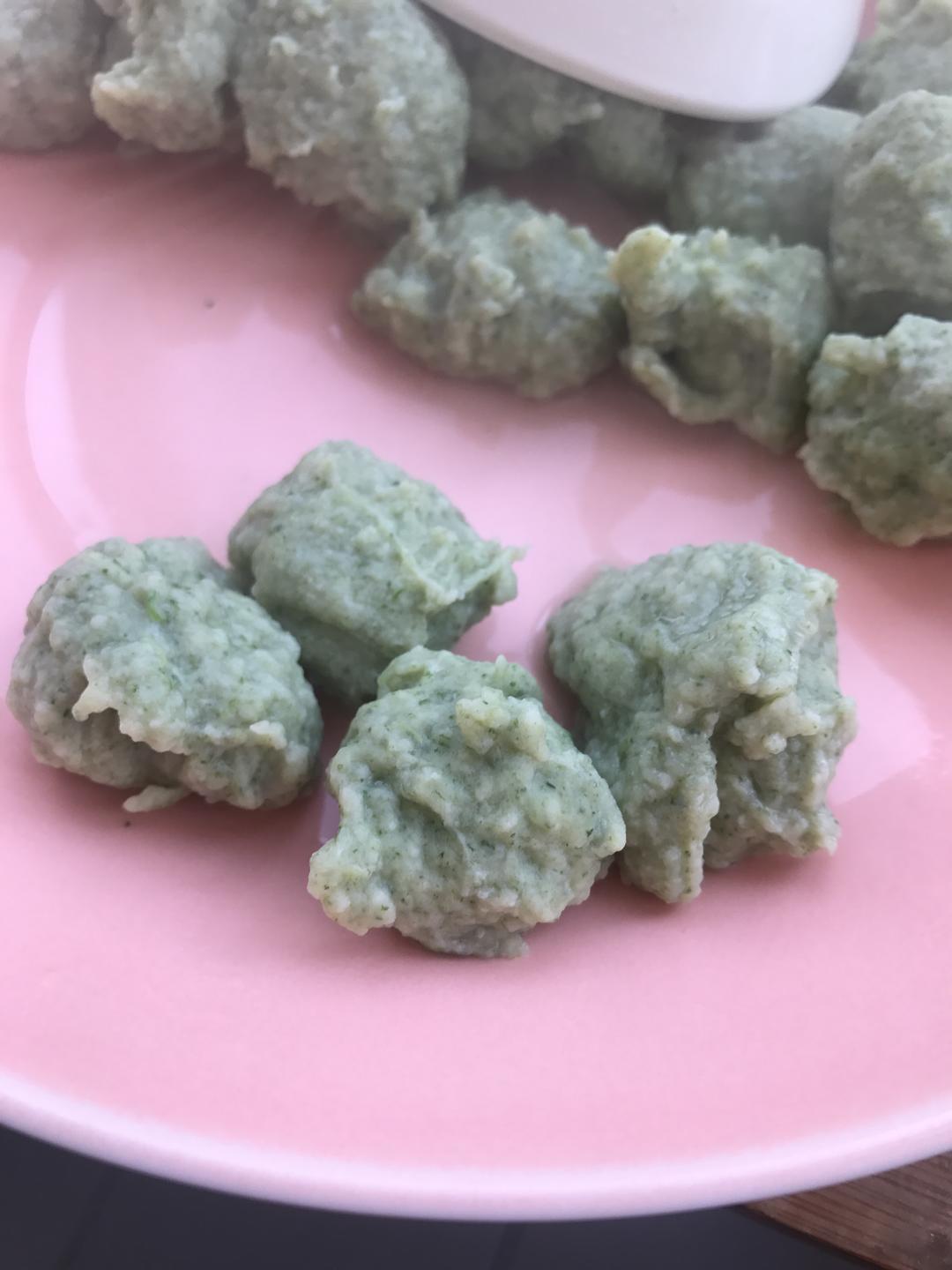 宝宝辅食：菠菜鸡肉丸子