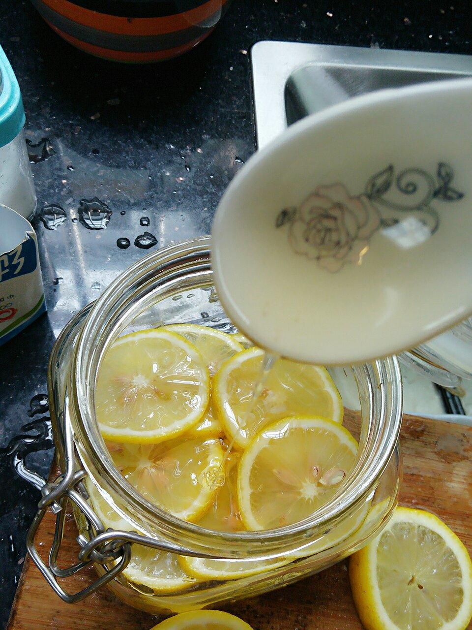 蜂蜜柠檬的做法 步骤4