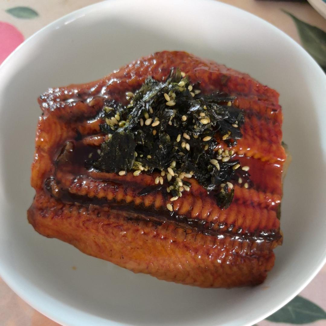 蒲烧鳗鱼饭