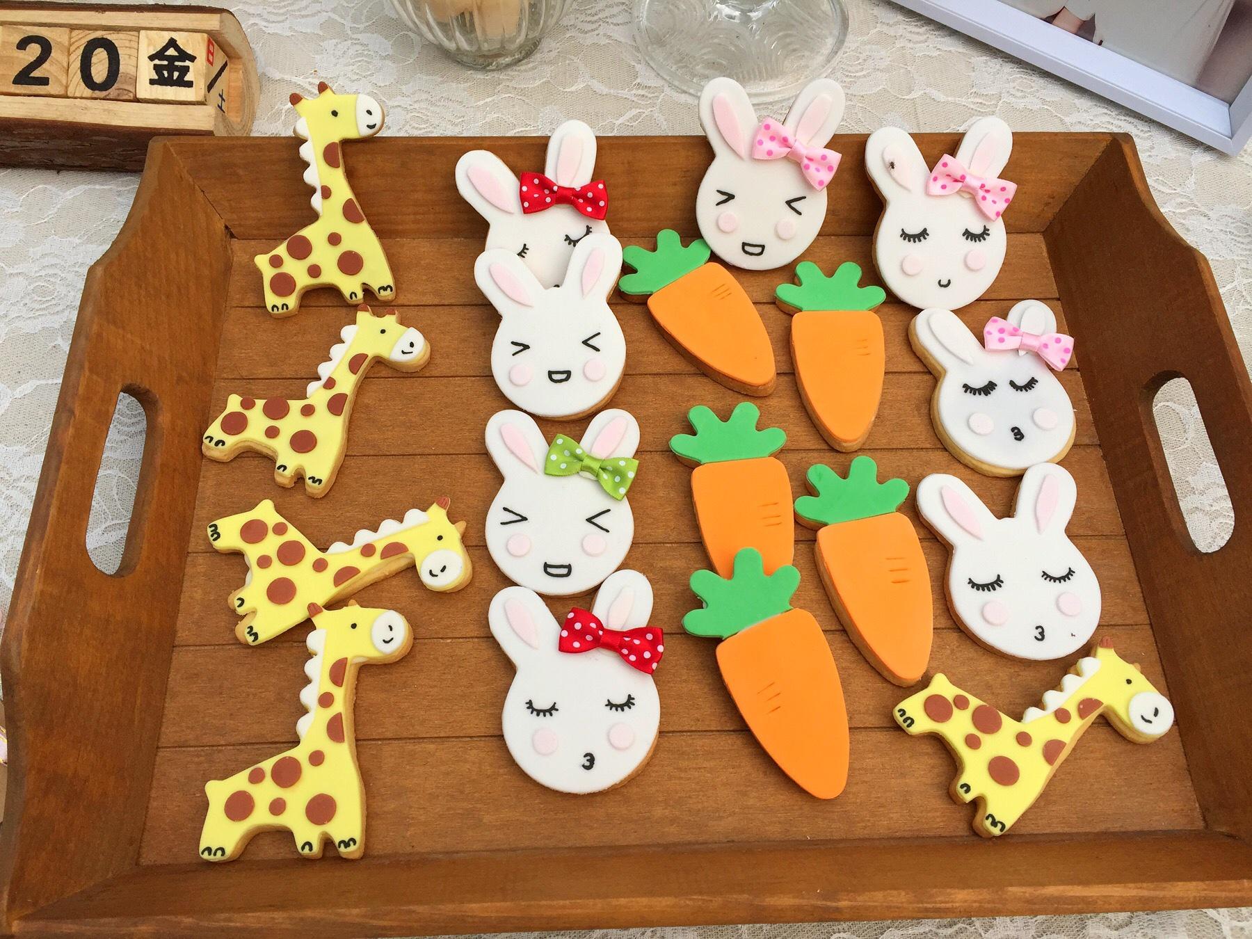 森系小动物翻糖饼干系列（长颈鹿、兔子、胡萝卜萌萌哒）的做法