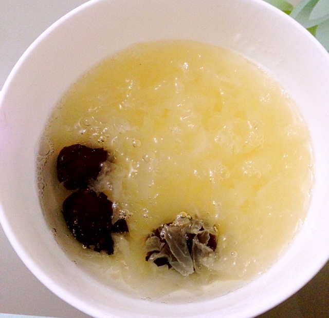 红枣银耳莲子羹