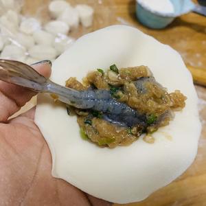 鲜虾柳叶灌汤蒸饺的做法 步骤5