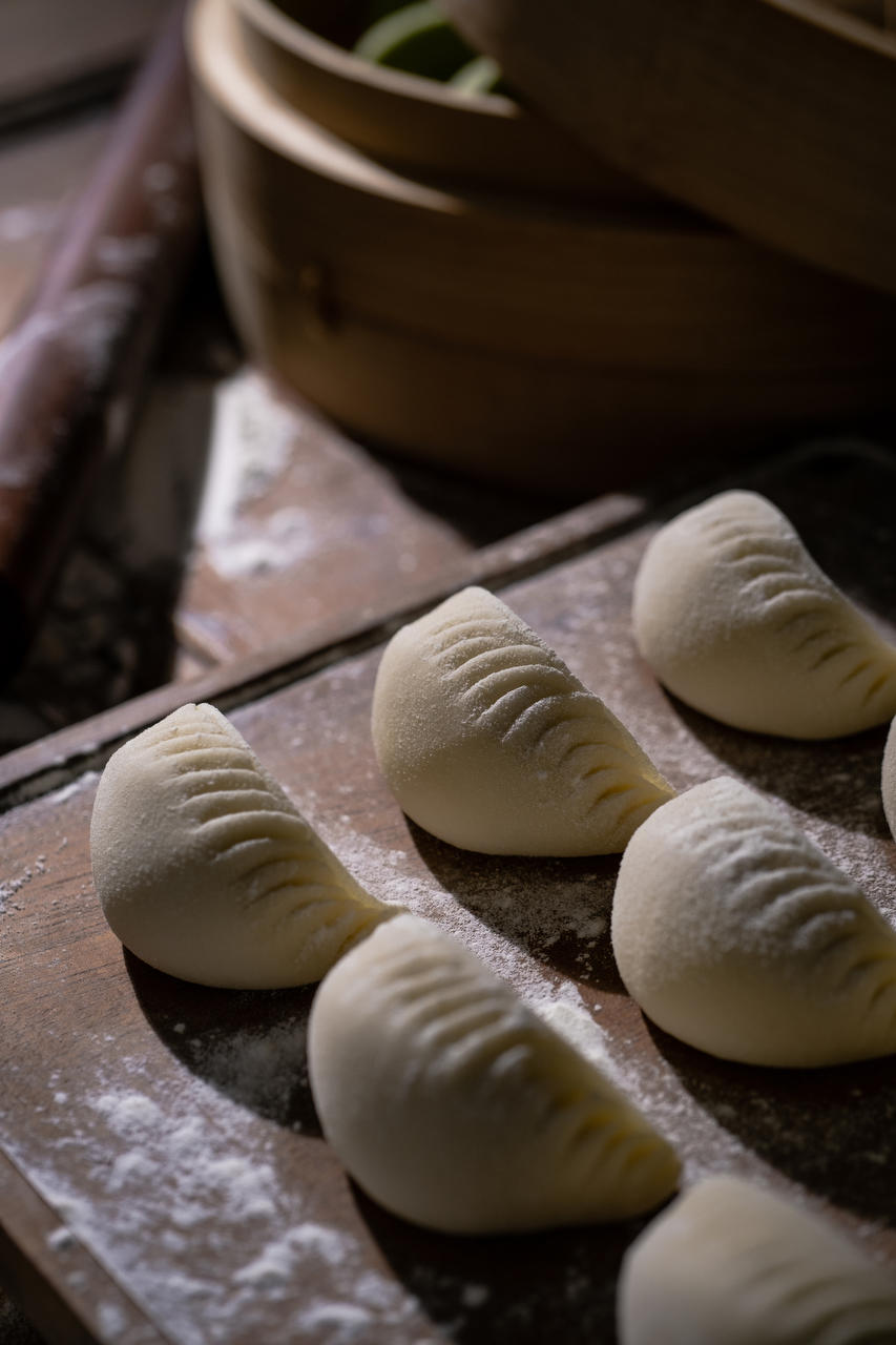 中式面点-月牙饺子捏制技巧